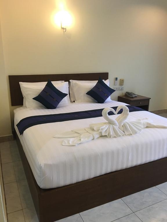 Db Residence Patong Bagian luar foto