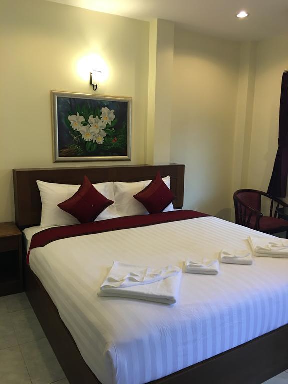 Db Residence Patong Bagian luar foto